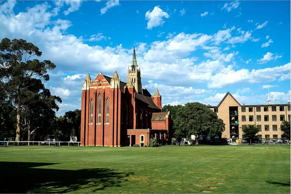 绩点低可以申请马来西亚的公立大学吗？