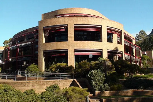莫纳什大学药学专业